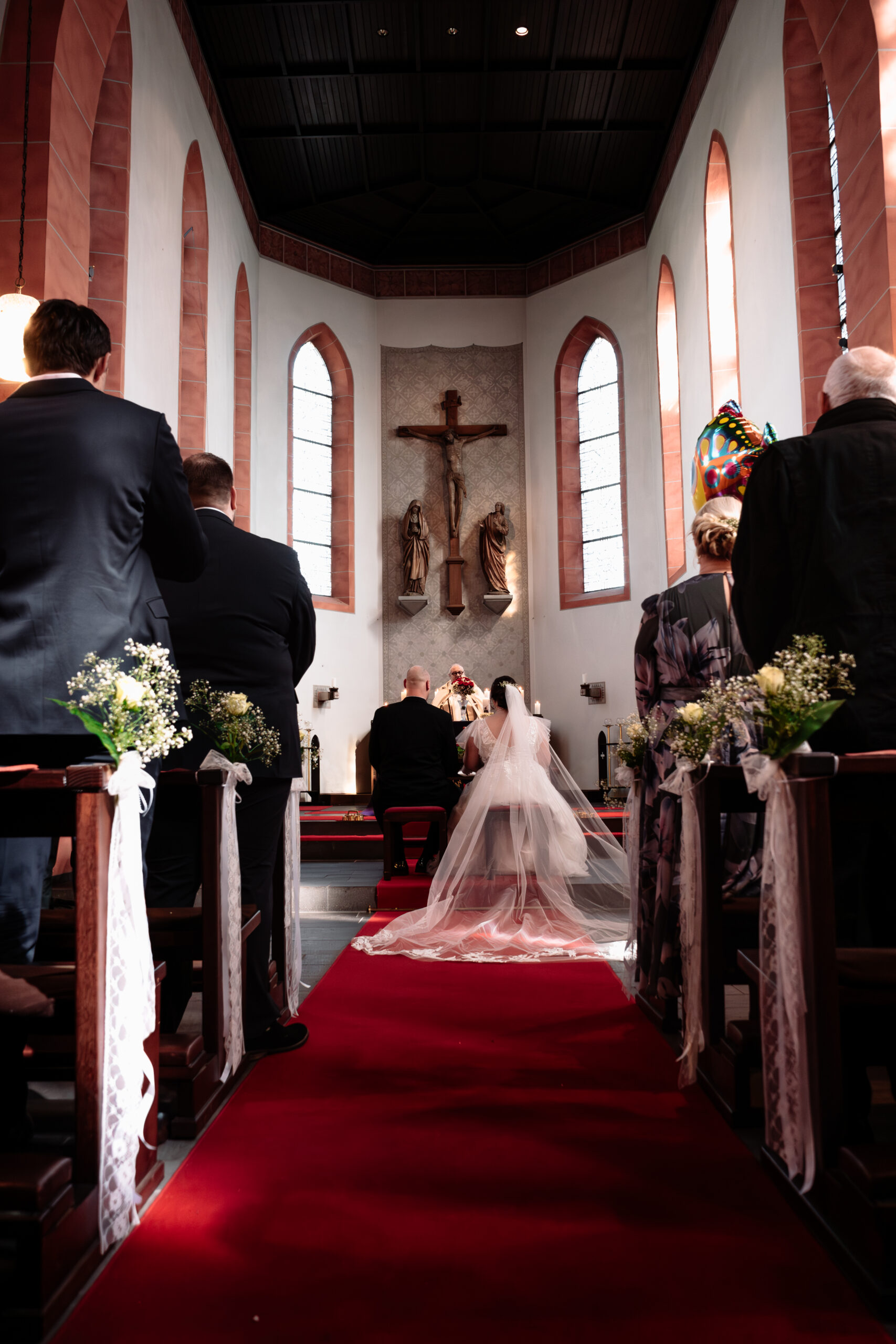 Hochzeitsfotograf Köln - Testimonial Louisa & René Hochzeitsfotograf Köln - Weddings by Joel - Trauung Kirche